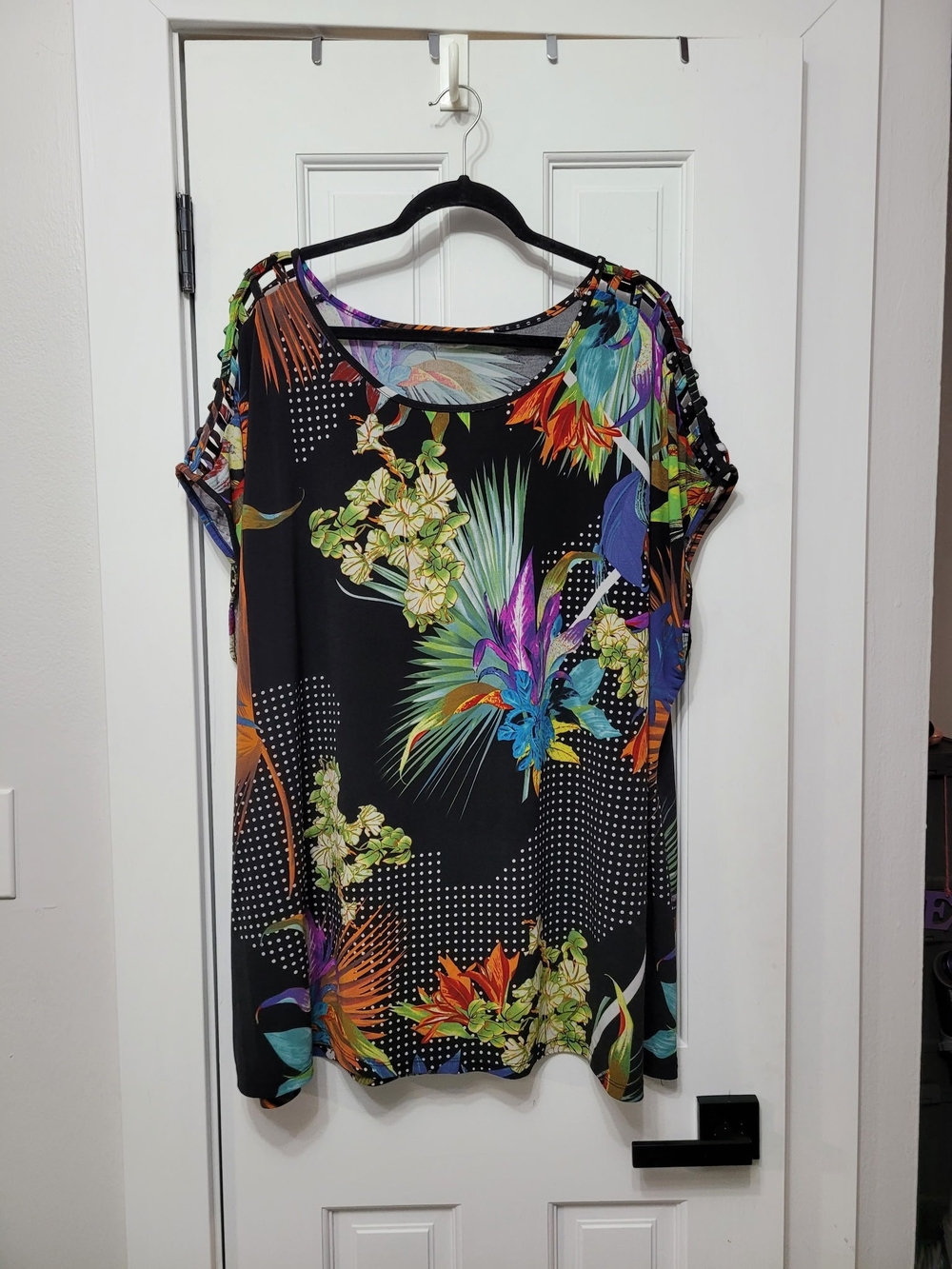 Avenue Black Tropical Floral Short Sleeve Tunic with Multicolor Accents
